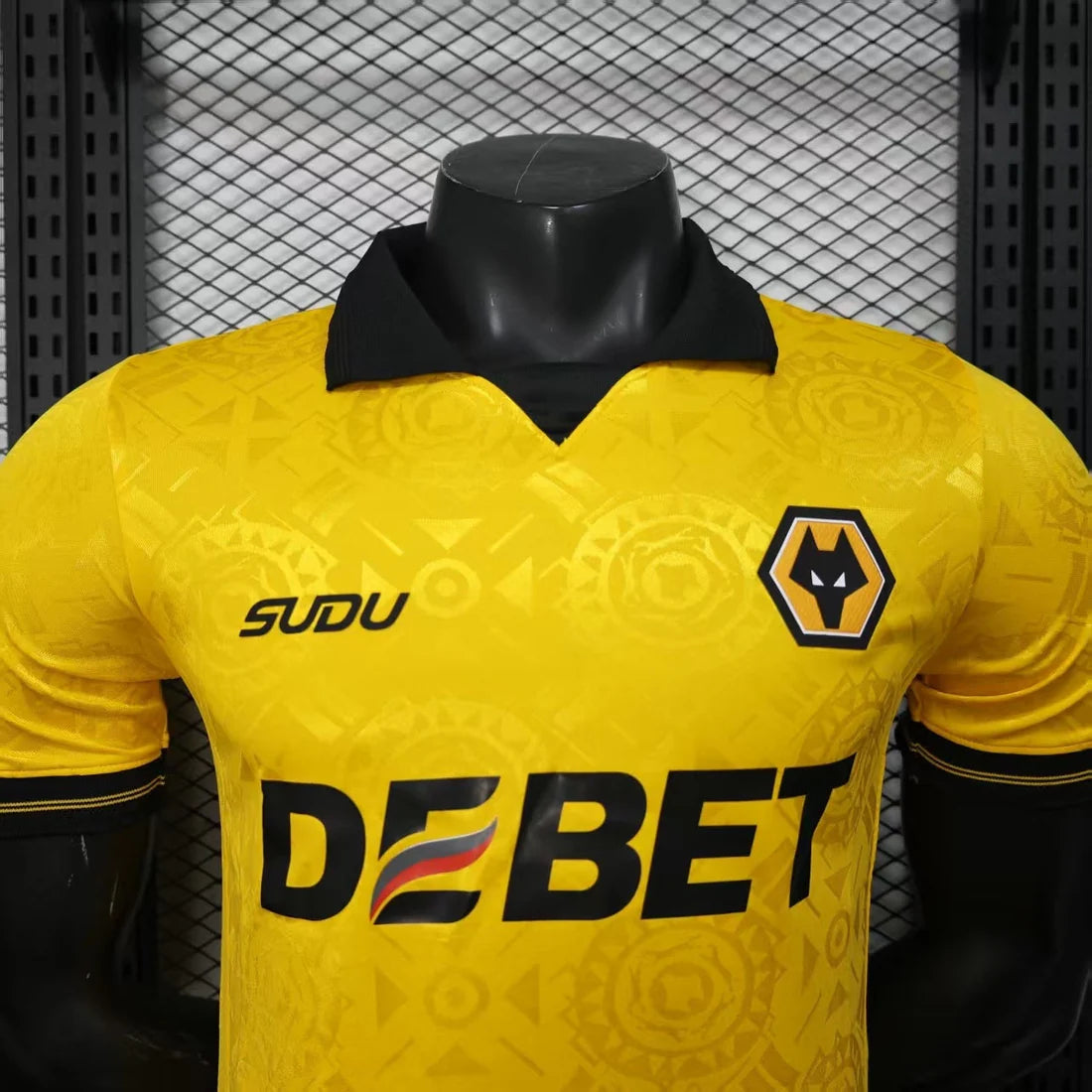 Wolves Home 25-26