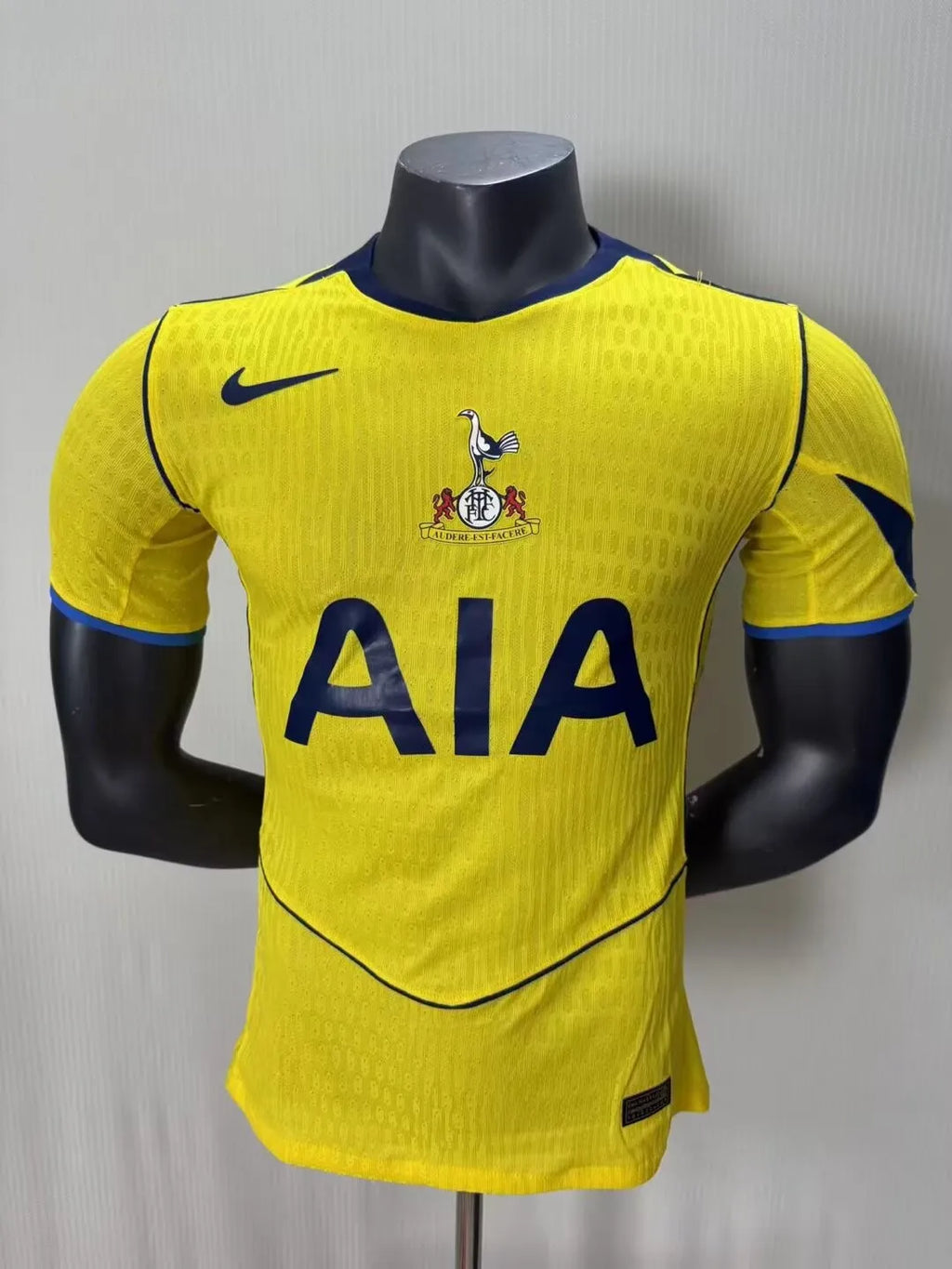 Tottenham Hotspur Third 25-26