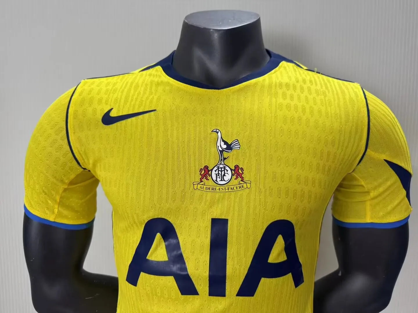 Tottenham Hotspur Third 25-26